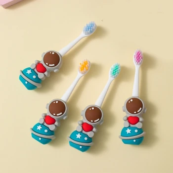 RXJC ילדים מברשת השיניים קריקטורה אסטרונאוט מברשת זיפים רכים מברשת שיניים עטוף בנפרד עבור פעוטות בנים ובנות - התמונה 2  